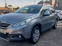 Usado Peugeot 2008 Style 82 HP (60 kW) 2016 Cinza prata SUV