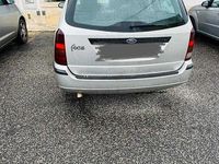 Usado Ford Focus 90 HP (66 kW) 2002 Sedan