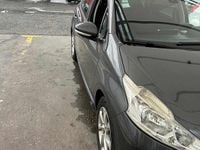 Usado Peugeot 208 82 HP (60 kW) 2015 Cinzento Citadino
