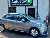 Usado Peugeot 208 Active 102 HP (75 kW) 2018 Cinzento Citadino