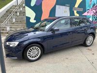 Usado Audi A3 Design 116 HP (85 kW) 2018 Azul Sedan