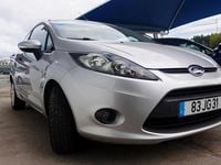Usado Ford Fiesta 68 HP (50 kW) 2010 Cinzento Citadino