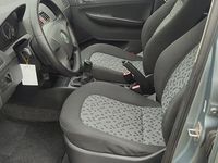 Usado Skoda Fabia 65 HP (47 kW) 2005 Cinza prata Citadino