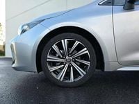 Usado Toyota Corolla Comfort 116 HP (85 kW) 2022 Prateado Carrinha