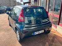 Usado Peugeot 107 68 HP (50 kW) 2007 Antracite Citadino