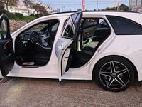 Usado Mercedes C300 AMG line 265 HP (194 kW) 2023 Branco Carrinha