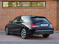 Usado Mercedes CLA180 Shooting Brake 109 HP (80 kW) 2016 Carrinha
