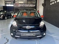 Usado Toyota Aygo Sport 68 HP (50 kW) 2011 Preto Citadino