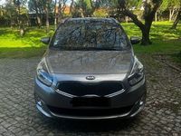 usado Kia Carens 7 lugares, caixa automática, 2015