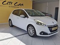 Usado Peugeot 208 Signature Sky 100 HP (73 kW) 2019 Citadino