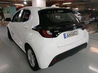 Usado Toyota Yaris Hybrid Comfort 115 HP (84 kW) 2021 Branco