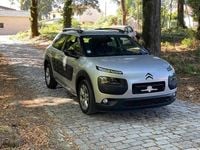 Usado Citroën C4 Cactus 100 HP (73 kW) 2015 Cinzento Citadino