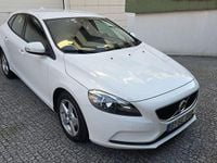 Usado Volvo V40 Kinetic 120 HP (88 kW) 2016 Sedan