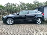 Usado Volvo V40 Momentum 120 HP (88 kW) 2017 Preto Citadino