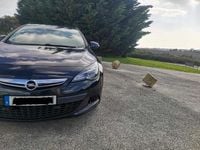 Usado Opel Astra GTC 110 HP (80 kW) 2014 Preto Citadino