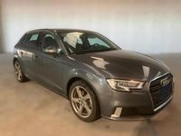 Usado Audi A3 Sport 116 HP (85 kW) 2019 Cinzento Sedan