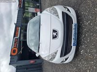 Usado Peugeot 207 90 HP (66 kW) 2010 Branco