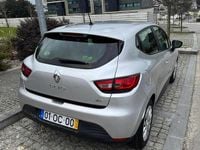 Usado Renault Clio IV 90 HP (66 kW) 2013 Cinzento Citadino