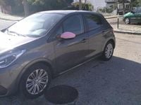 Usado Peugeot 208 82 HP (60 kW) 2019 Cinzento Citadino