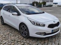 Usado Kia Ceed 128 HP (94 kW) 2015 Branco Citadino