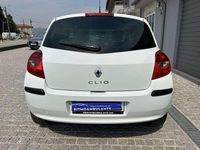 Usado Renault Clio II Dynamique 85 HP (62 kW) 2008 Branco Citadino