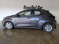 Usado Toyota Yaris Hybrid Comfort 115 HP (84 kW) 2022 Cinza