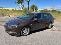 Usado Opel Astra 110 HP (80 kW) 2017 Castanho Citadino