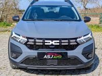 Usado Dacia Jogger Essentiel 110 HP (80 kW) 2023 Cinza Monovolume