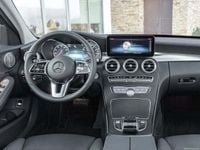 Usado Mercedes C220 Avantgarde 194 HP (142 kW) 2021 Cinzento Carrinha