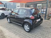 Usado Toyota Aygo 68 HP (50 kW) 2012 Preto Citadino