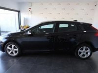 Usado Volvo V40 Kinetic 120 HP (88 kW) 2016 Preto