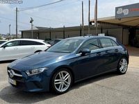 Usado Mercedes A180 Style 116 HP (85 kW) 2019 Azul Citadino