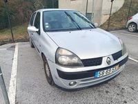 Usado Renault Clio II 75 HP (55 kW) 2002 Sedan