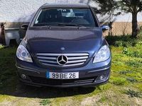 Usado Mercedes B180 109 HP (80 kW) 2006 Azul Monovolume