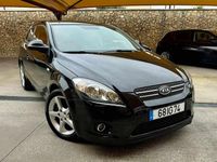 Usado Kia Ceed 115 HP (84 kW) 2009 Preto Citadino