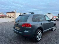 Usado VW Touareg 225 HP (165 kW) 2006 Cinza SUV