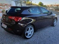 Usado Alfa Romeo Giulietta 105 HP (77 kW) 2010 Preto (metalizado) Citadino