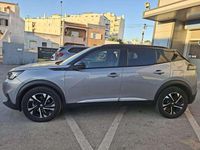Usado Peugeot e-2008 100 kW (136 HP) 2024 Cinzento SUV