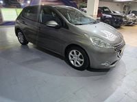 Usado Peugeot 208 82 HP (60 kW) 2012 Cinzento Citadino