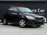 Usado Skoda Fabia Active 75 HP (55 kW) 2010 Preto Sedan