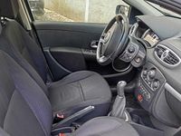 Usado Renault Clio II 55 HP (40 kW) 2006 Sedan