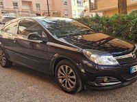 Usado Opel Astra GTC 110 HP (80 kW) 2010