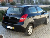 Usado Hyundai i20 Comfort 78 HP (57 kW) 2011 Preto