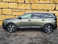 Usado Peugeot 5008 Allure 130 HP (95 kW) 2019 Verde Monovolume