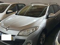 Usado Renault Mégane III 106 HP (77 kW) 2012 Cinzento Carrinha