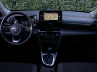 Usado Toyota Yaris Hybrid 116 HP (85 kW) 2022 Preto