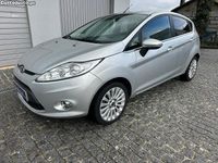 Usado Ford Fiesta Titanium 82 HP (60 kW) 2009 Cinza Citadino