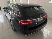 Usado Mercedes E220 194 HP (142 kW) 2017 Azul Carrinha