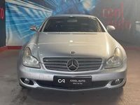 Usado Mercedes CLS320 224 HP (164 kW) 2005 Cinza prata Sedan