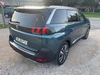 Usado Peugeot 5008 Allure 120 HP (88 kW) 2017 Verde Monovolume